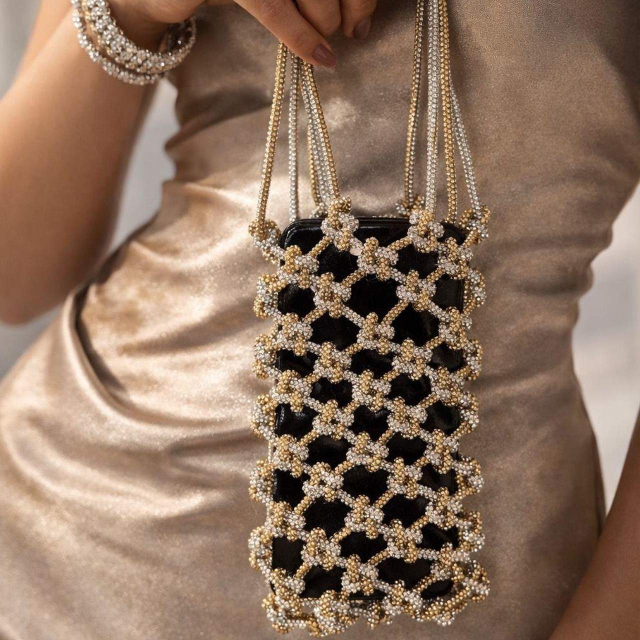 Knotted Macrame Party Mobile Carry Bag